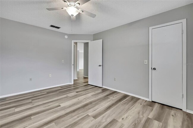 Building Photo - 2453 Keeport Dr
