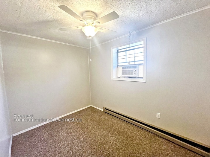 Building Photo - 835 Clark St