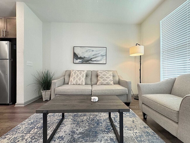 Building Photo - 1515 Flournoy Lp