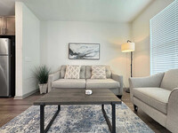 Building Photo - 1515 Flournoy Lp