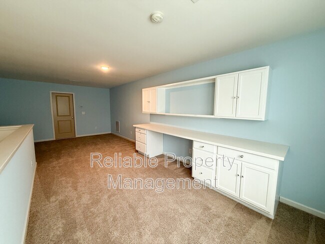Building Photo - 944 Avondale Dr