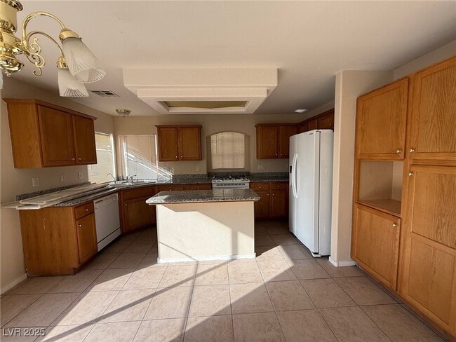 Building Photo - 7545 Slipstream St