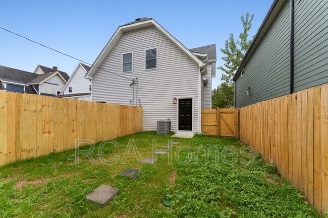 Building Photo - 37 N Walcott St