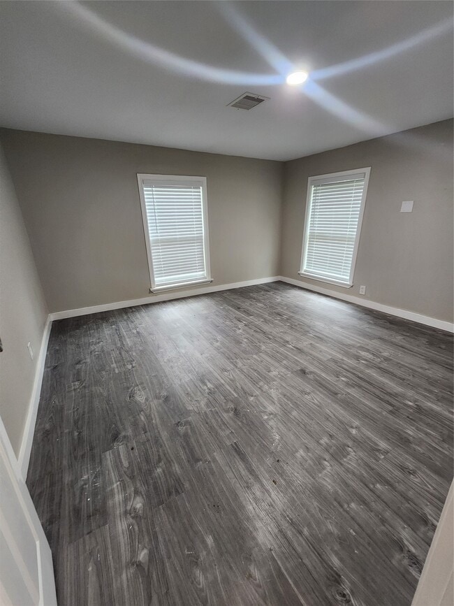 Building Photo - 6203 Hoffman St