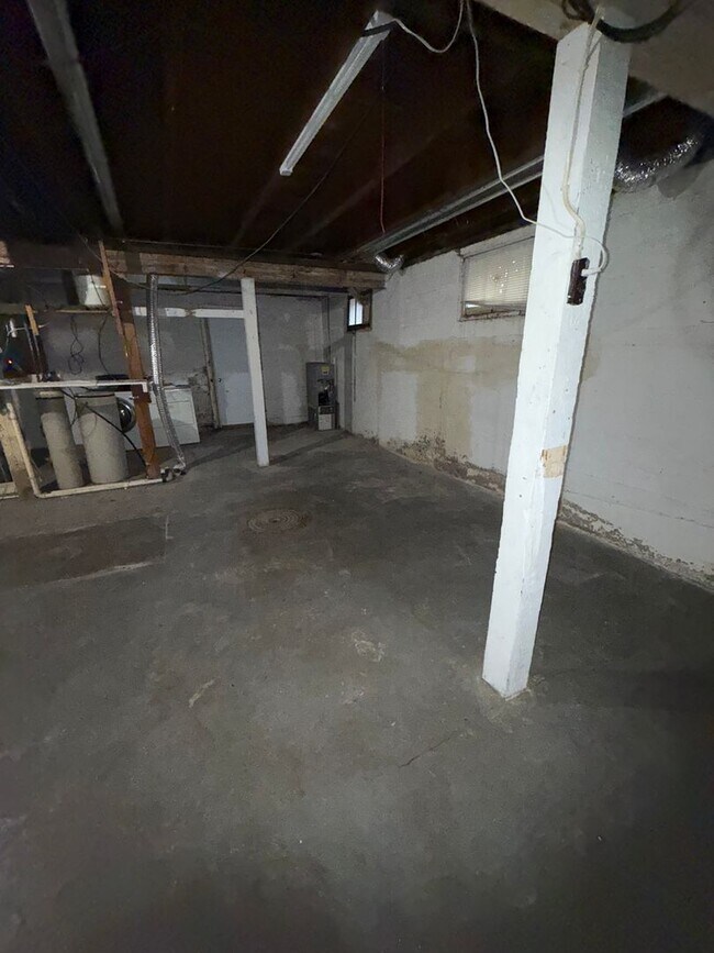 Building Photo - NSP-139/141 6th St NW