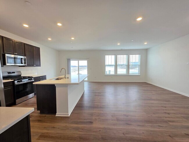 Building Photo - 458 Hathaway Ln