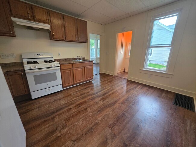 Building Photo - 54 Sprague Ave