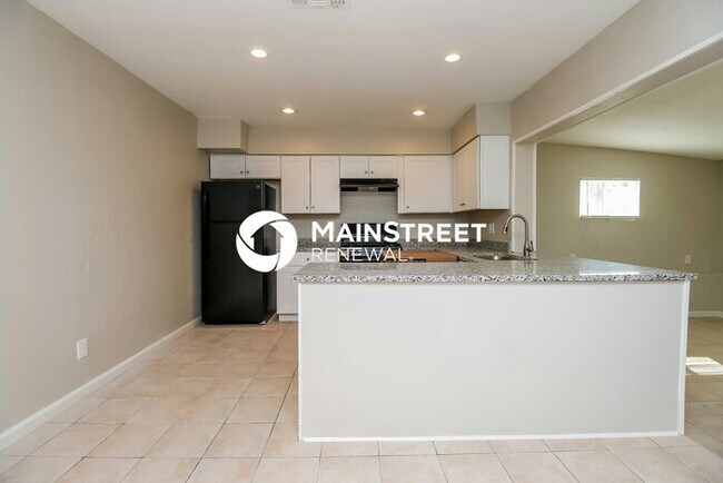 Building Photo - 5 Bedroom Pet-Friendly Home in PHOENIX, AZ...