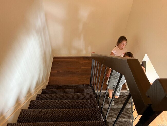 Building Photo - 4 Albergo Ct