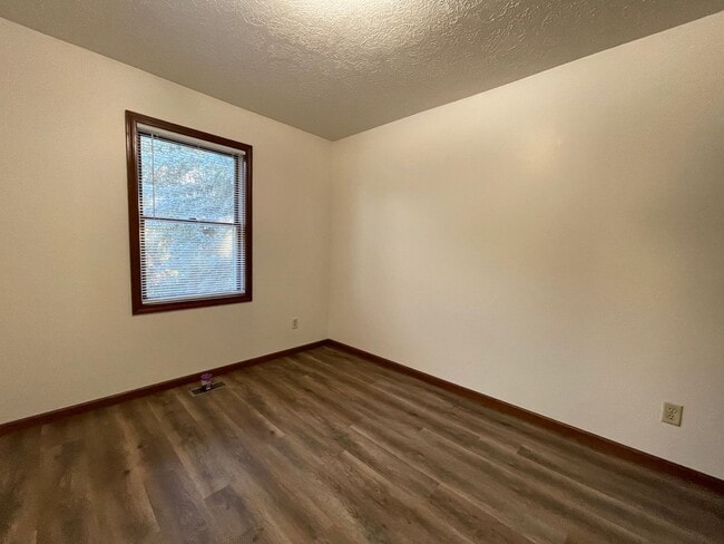 Building Photo - Nice 2 Bedroom Home Near Prairie View Elementary School