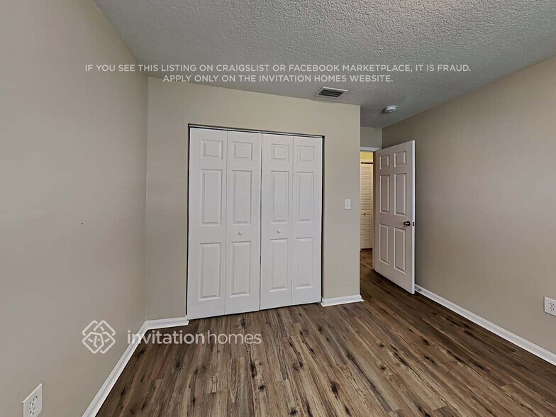 Building Photo - 17035 SW 145th Ave