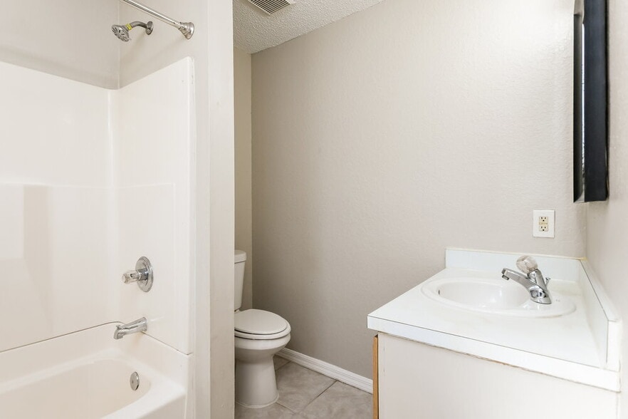 Building Photo - 166 Diamond Ridge Blvd