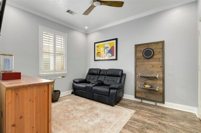 Building Photo - 21731 Sierra Long Dr
