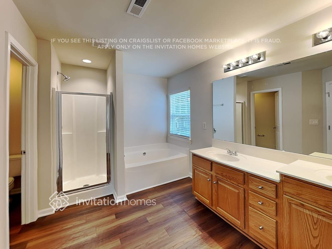Building Photo - 15604 Carrington Ridge Dr