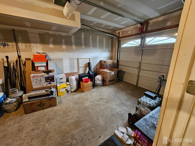 Building Photo - 12 Jensen Court