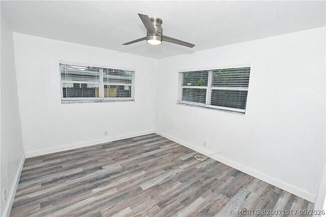 Building Photo - 270 NW 43rd St