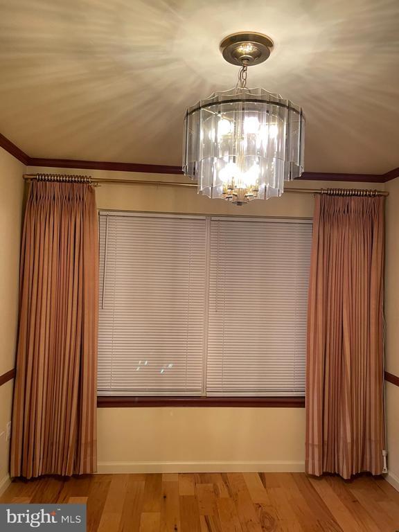 Building Photo - 18 Pond View Dr