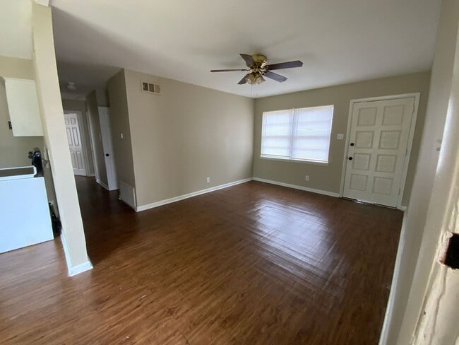 Building Photo - 9115 Merrivale Dr