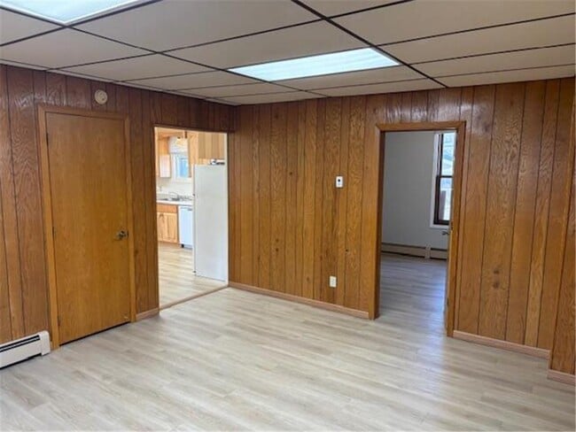 Building Photo - 216 Birch Ave S