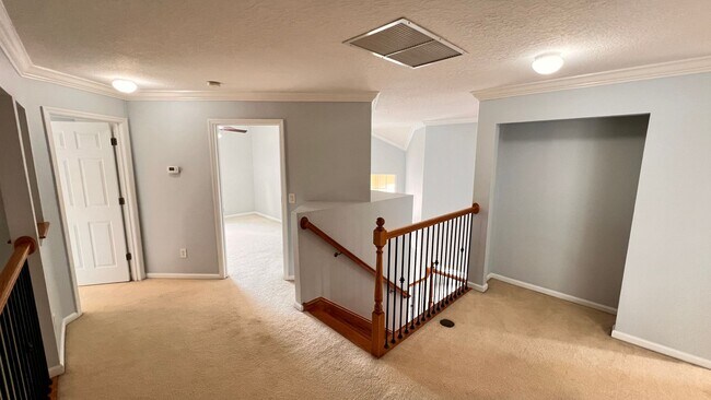 Building Photo - Available NOW! Stunning 4-Bedroom Home in ...