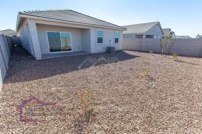 Building Photo - 44498 W Palo Aliso Way