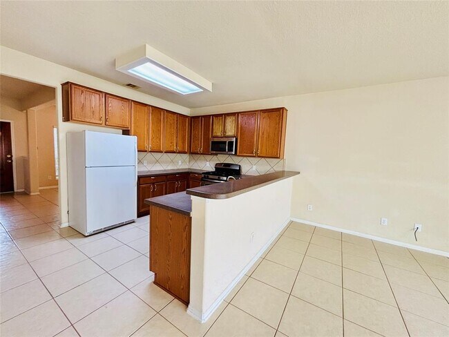 Building Photo - 14851 Fir Knoll Way