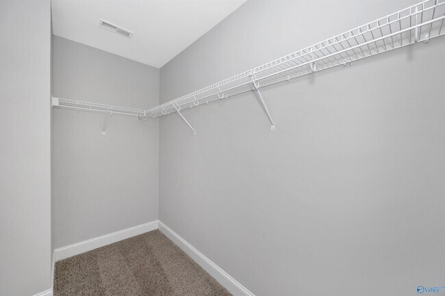 Building Photo - 1711 Golf Club Ln NW