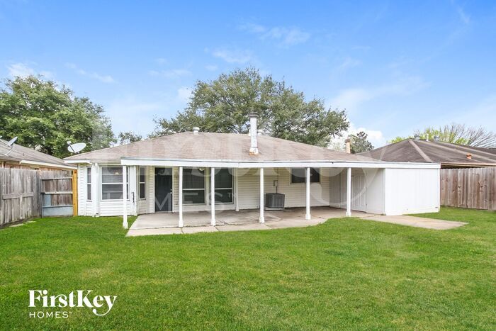 Building Photo - 7410 Blanco Pines Dr