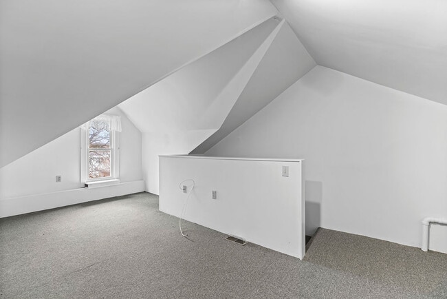 Building Photo - 44 Jordan St