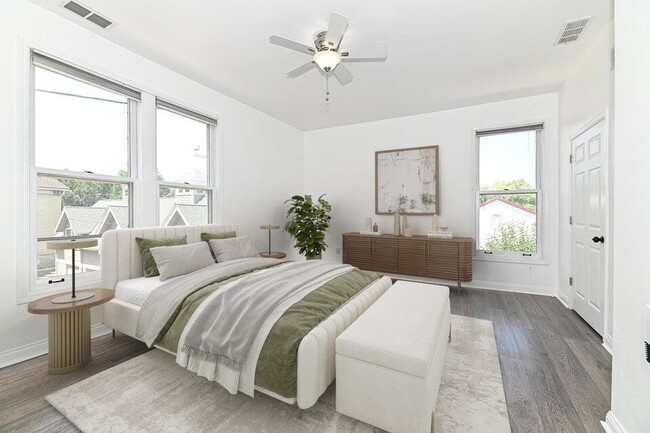 Building Photo - 118 W Reservoir Ave