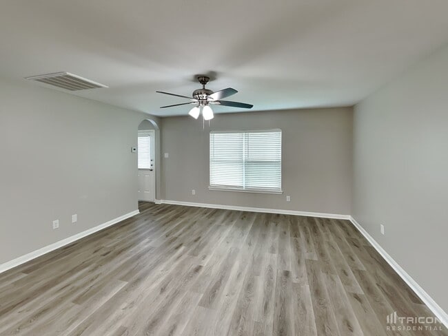 Building Photo - 8707 Hazel Rose Sky Dr