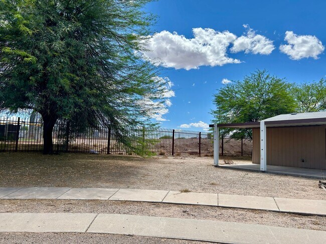 Building Photo - 6288 S Flowing Water Pl