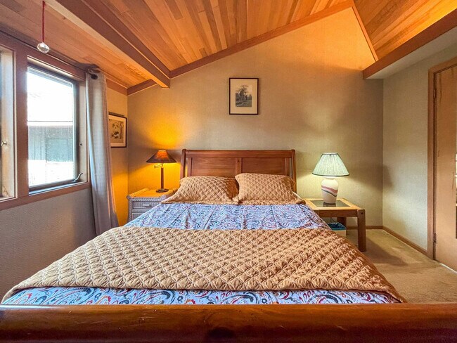 Building Photo - 951-953 3 Crabs Rd