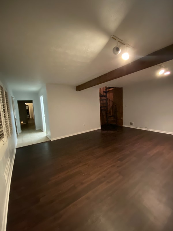 Building Photo - 525 3rd Ave