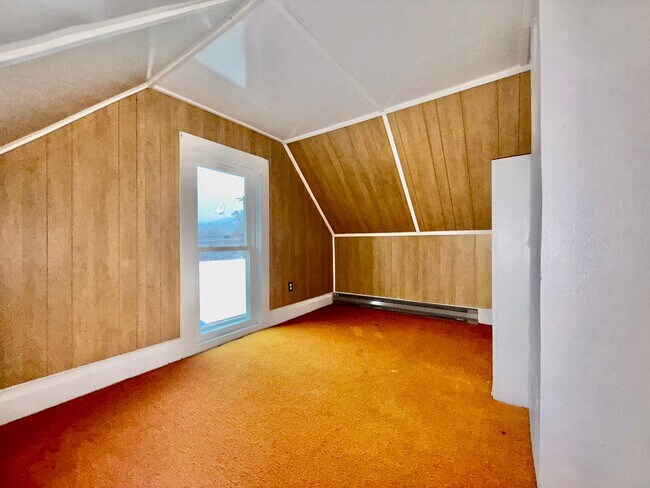 Building Photo - 1402 O Ave