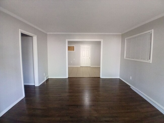 Building Photo - Nice 3 bedroom 2 bath Home For Rent