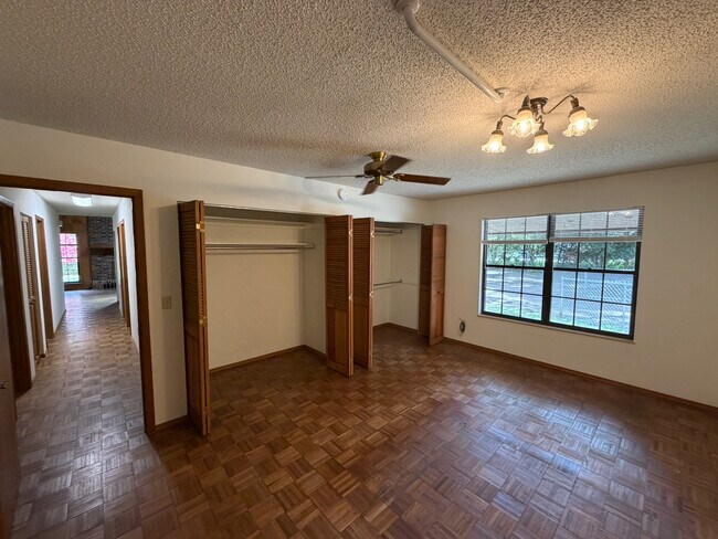 Building Photo - 3660 Crazy Horse Trail