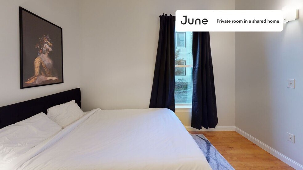 Building Photo - Room in Shared 5 bed/2.5 bath home in Roxbury