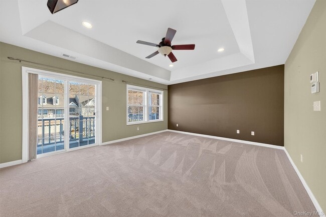 Building Photo - 5 Clearwater Ct