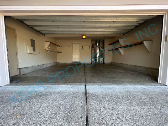 Building Photo - Charming 3 Bed/2.5 Bath Clackamas Home with 1846 sq ft - A Must-See Rental Property!