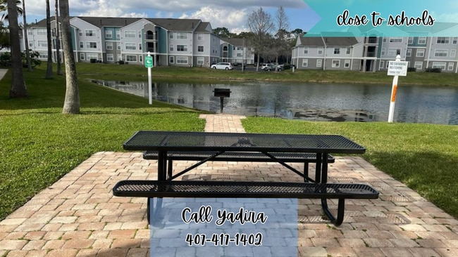 Building Photo - Beautiful second floor unit with 2 bedroom...