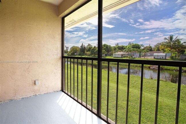 Building Photo - 9431 Boca Cove Cir