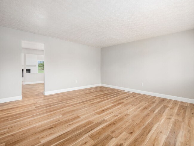 Building Photo - 740 Kienle Ave