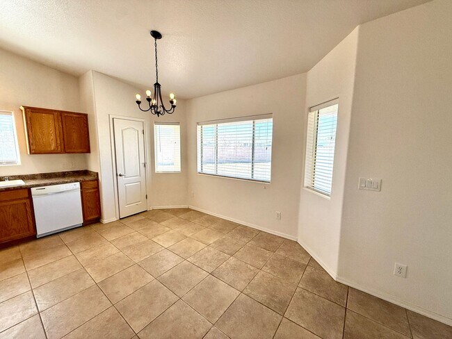 Building Photo - Great 3 bedroom, 2 bathroom home located in a cul-de-sac