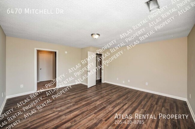 Building Photo - 6470 Mitchell Dr