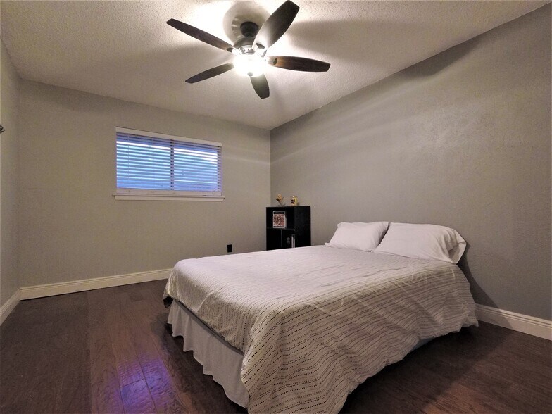 Master Bedroom - 10623 Golden Quail Dr
