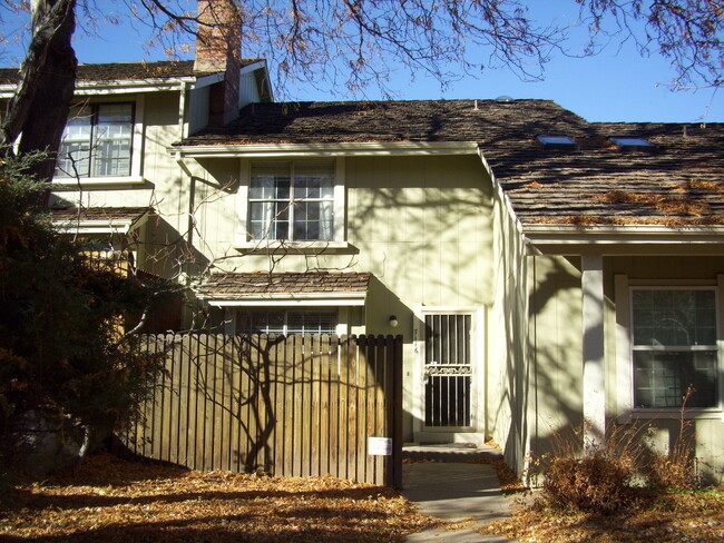 Primary Photo - Wonderful Townhome within Walking Distance...