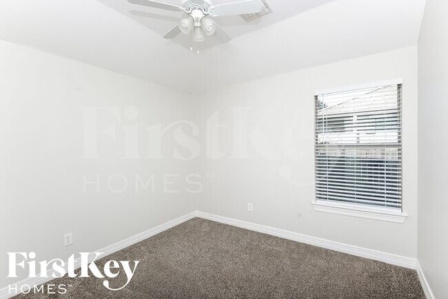 Building Photo - 1744 Ringtail Dr