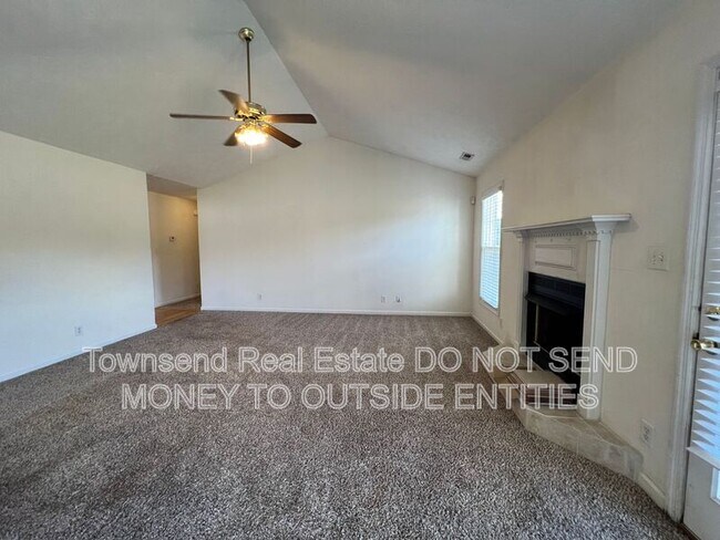 Building Photo - 121 Bugle Call Dr