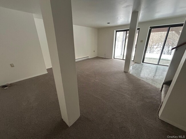 Building Photo - 8004 Chelsea Cove N